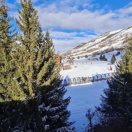 Le 3300 - 42 - Vue Piste - 2 Pers * לס דה-אלפס