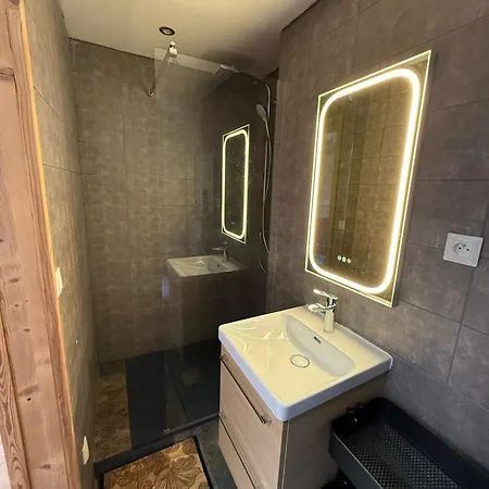 Apartment Le 3300 - 42 - Vue Piste - 2 Pers Les Deux Alpes